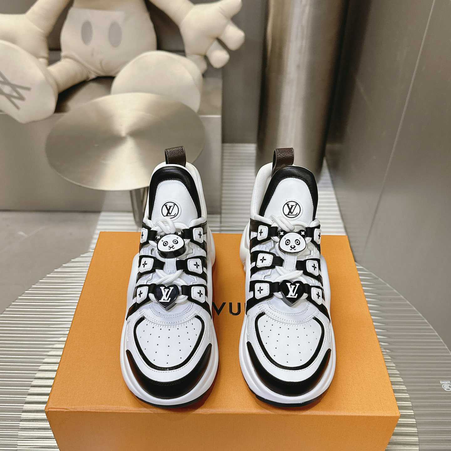 Louis Vuitton LV Archlight Sneaker   1AD2GJ - FashionPlug