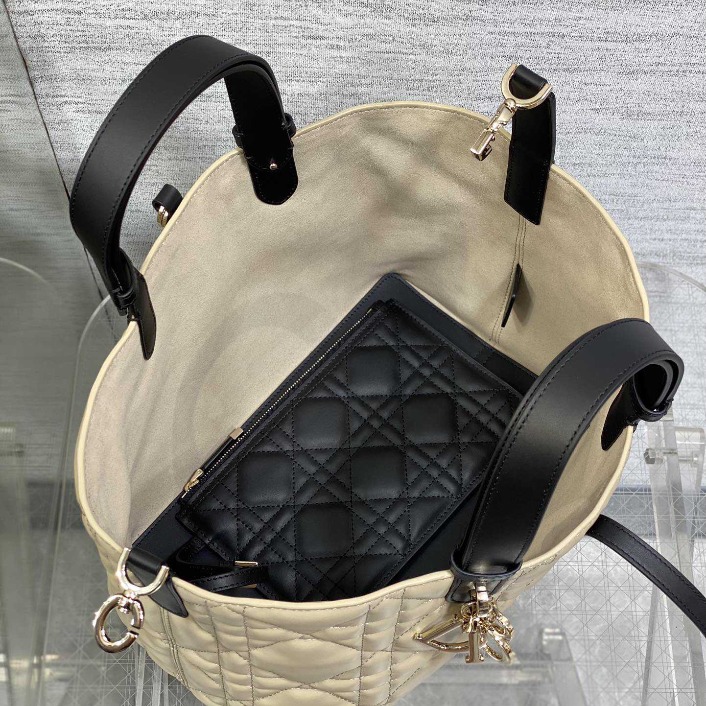 Dior Medium Dior Toujours Bag - FashionPlug