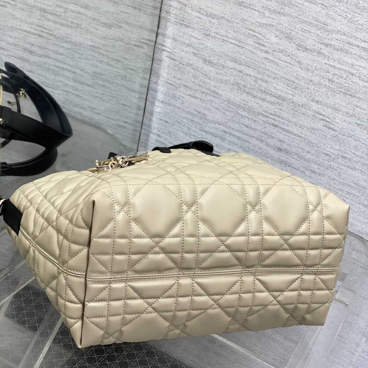 Dior Medium Dior Toujours Bag - FashionPlug