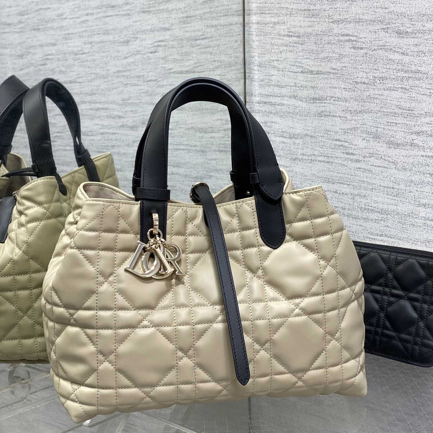 Dior Medium Dior Toujours Bag - FashionPlug