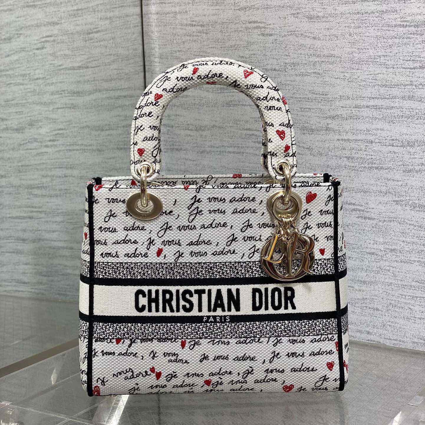 Dior Dioramour Medium Lady D-Lite Bag - FashionPlug