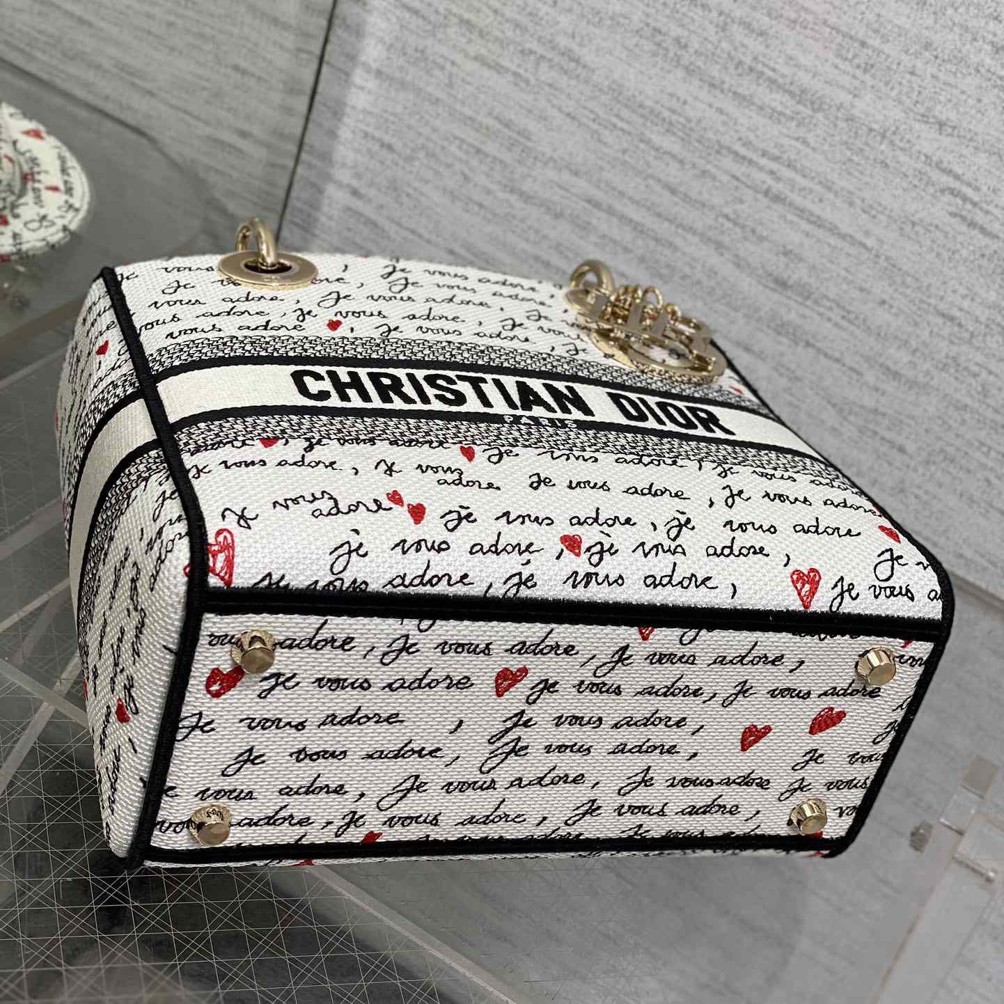 Dior Dioramour Medium Lady D-Lite Bag - FashionPlug