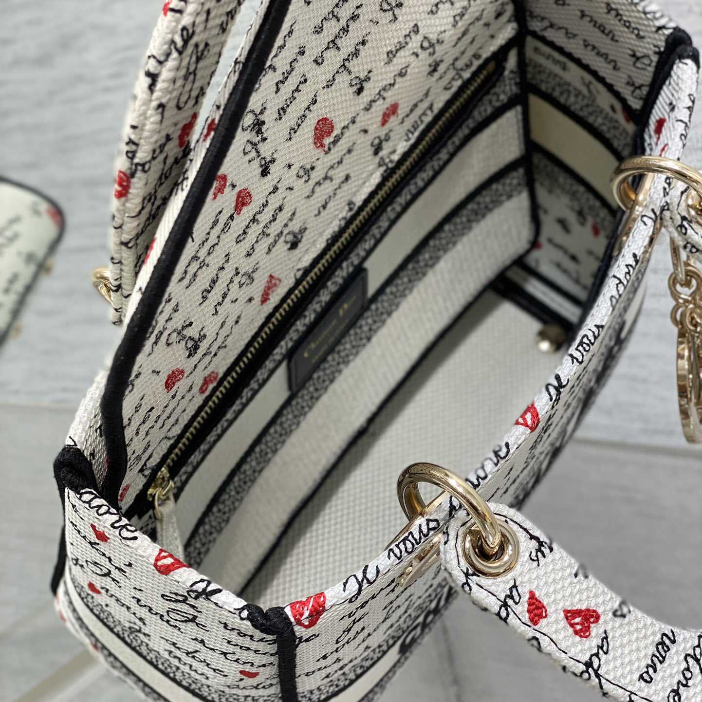 Dior Dioramour Medium Lady D-Lite Bag - FashionPlug