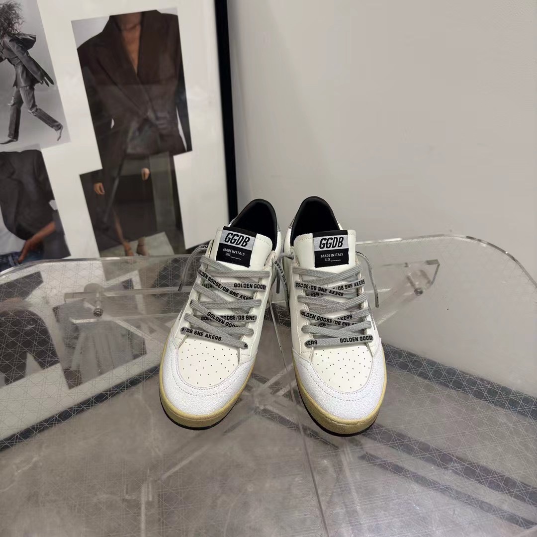 Golden Goose Sneakers - FashionPlug