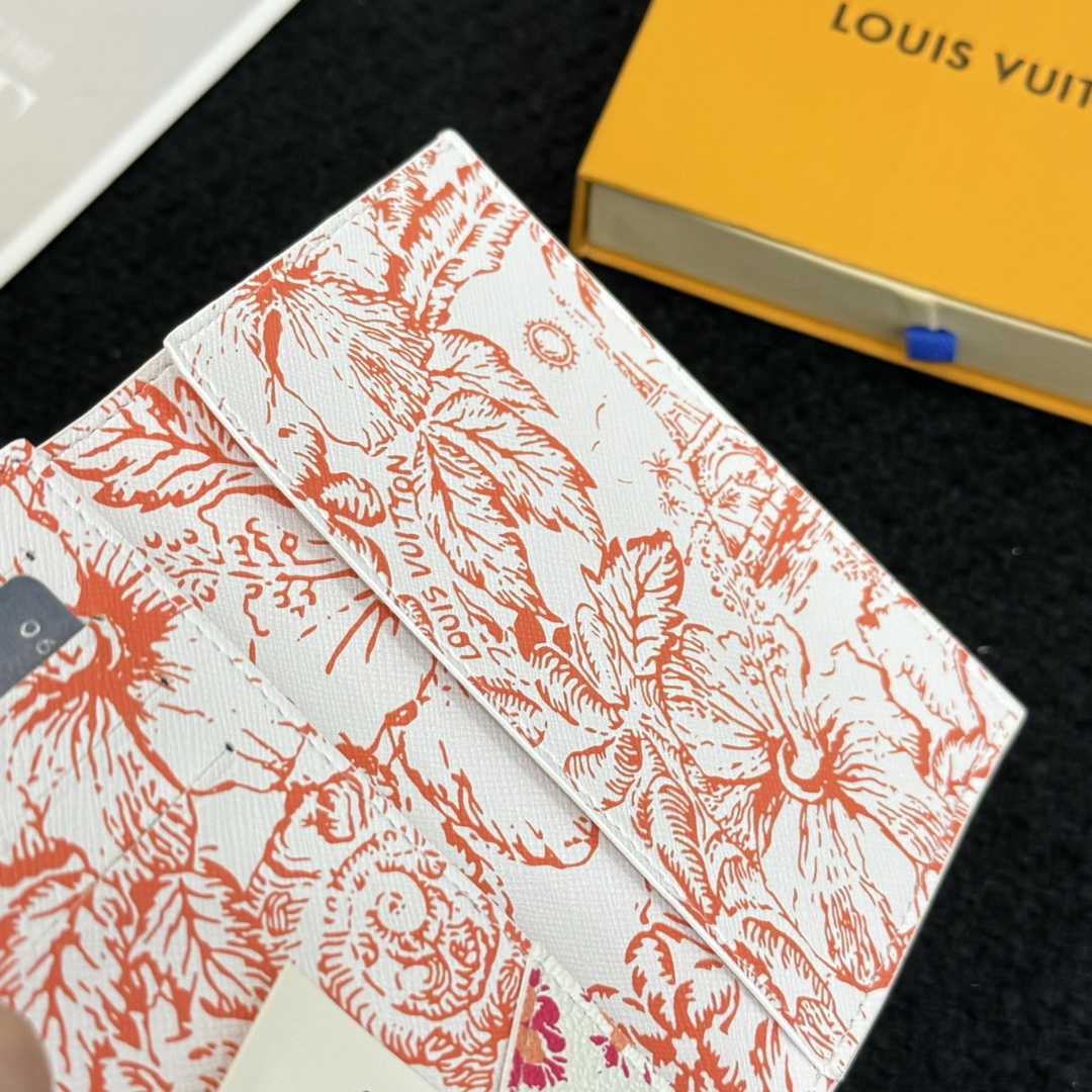 Louis Vuitton Passport Cover   M11457 - FashionPlug