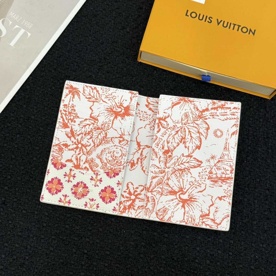 Louis Vuitton Passport Cover   M11457 - FashionPlug