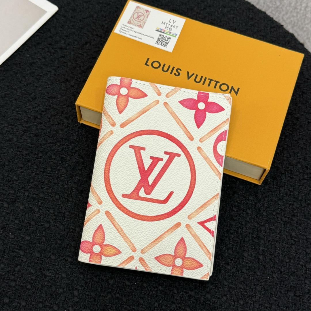 Louis Vuitton Passport Cover   M11457 - FashionPlug