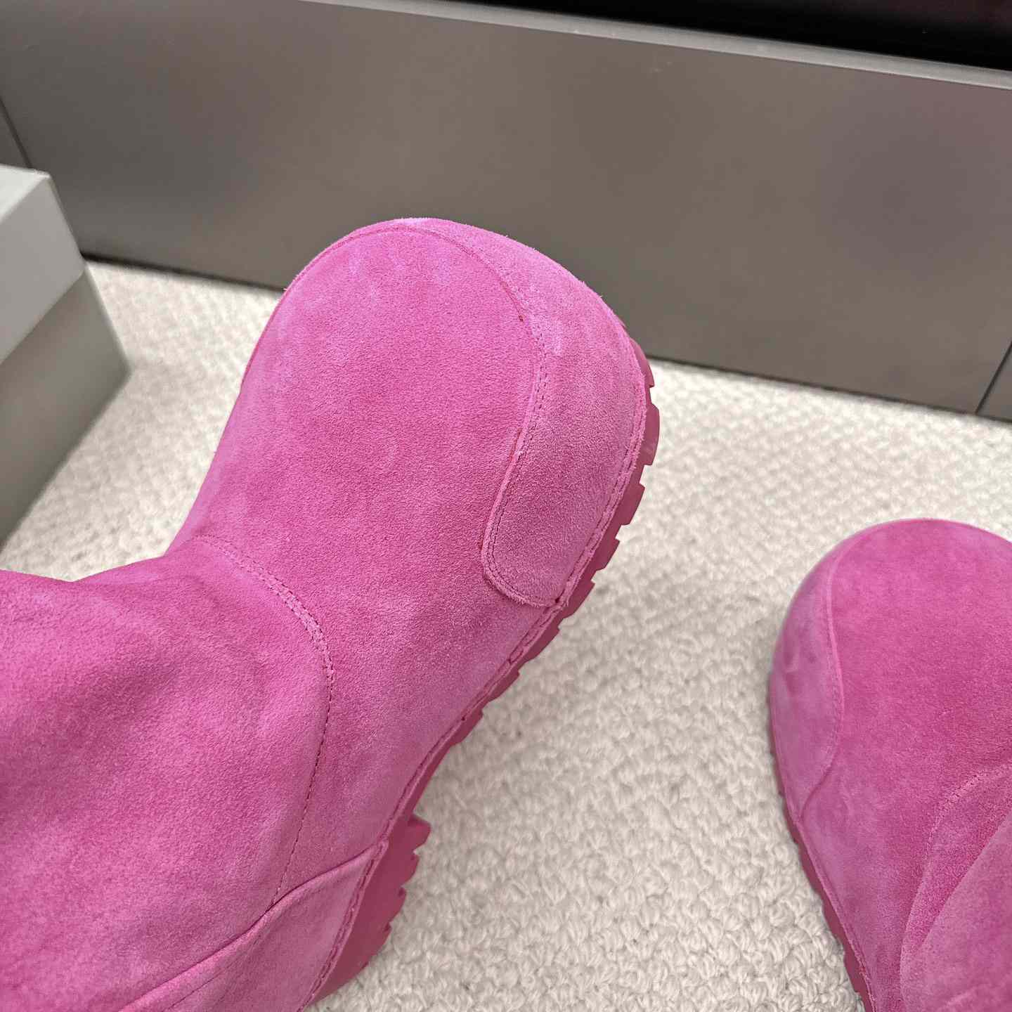Balenciaga High Boot - FashionPlug