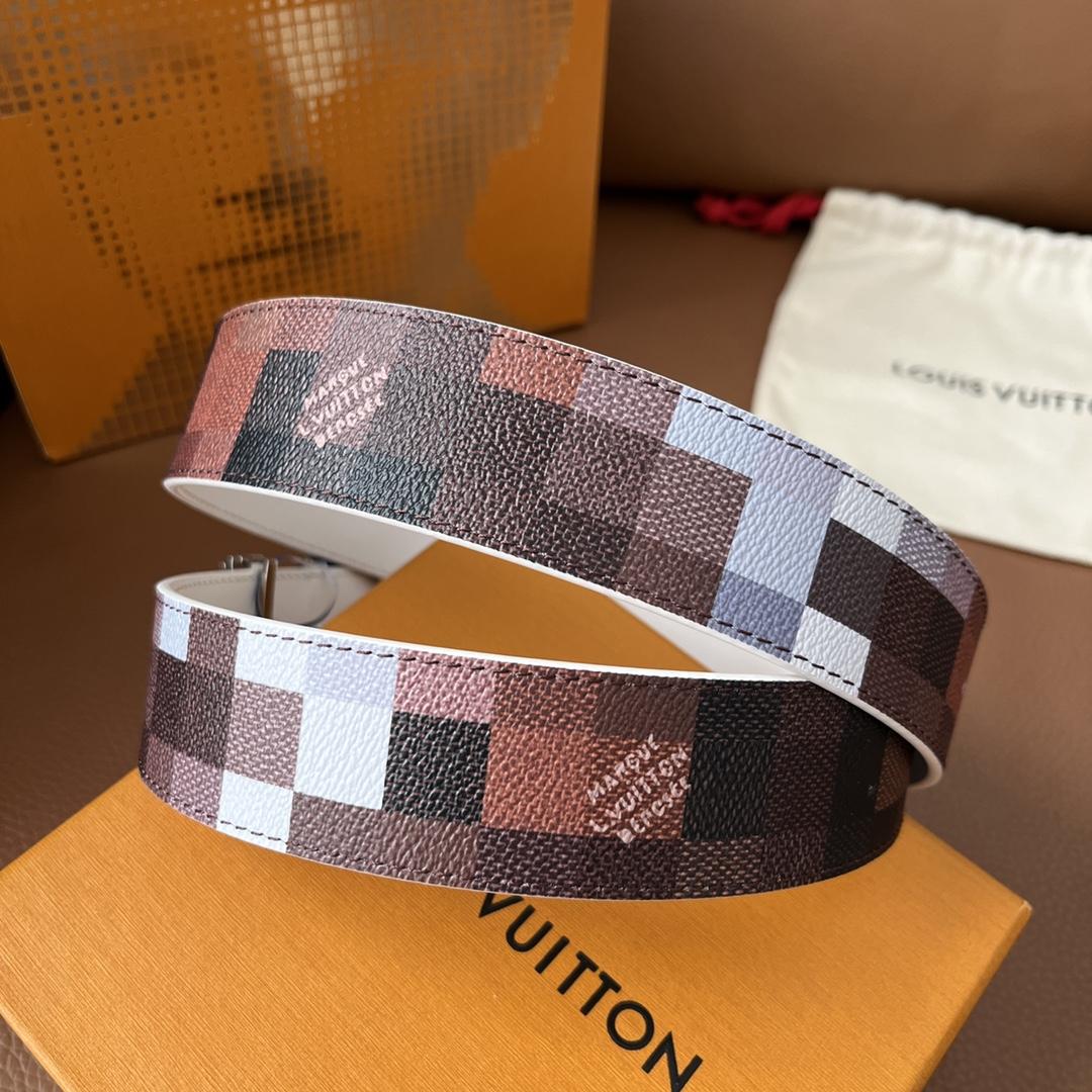 Louis Vuitton LV Initiales 40mm Reversible Belt - FashionPlug