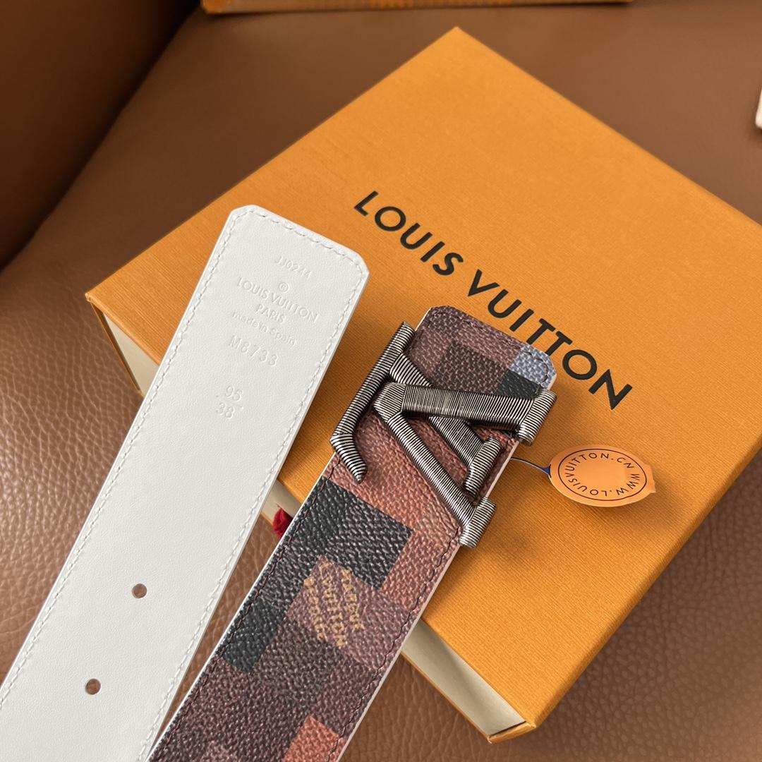 Louis Vuitton LV Initiales 40mm Reversible Belt - FashionPlug
