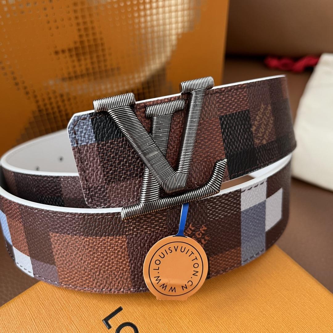 Louis Vuitton LV Initiales 40mm Reversible Belt - FashionPlug