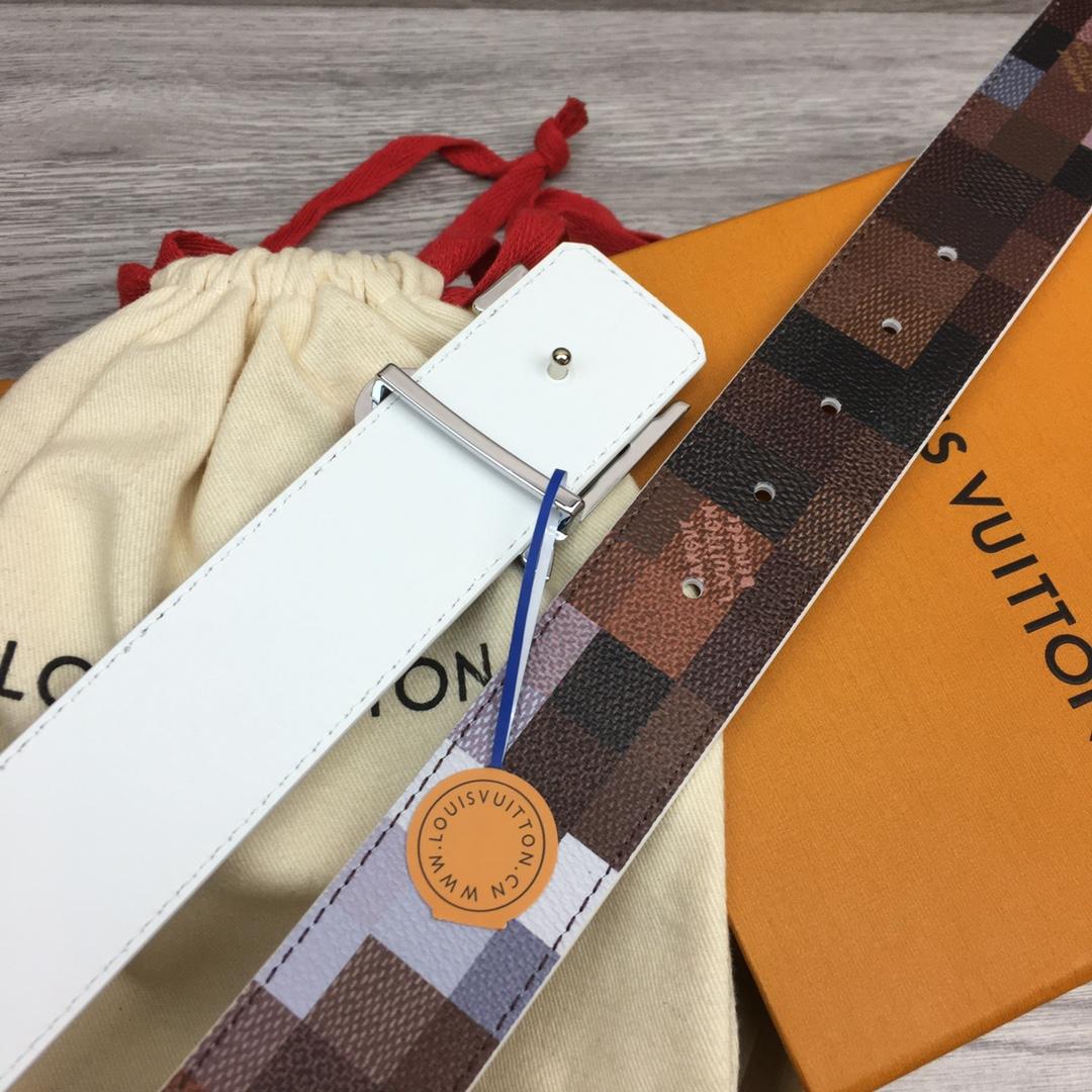 Louis Vuitton LV Initiales 40mm Reversible Belt - FashionPlug