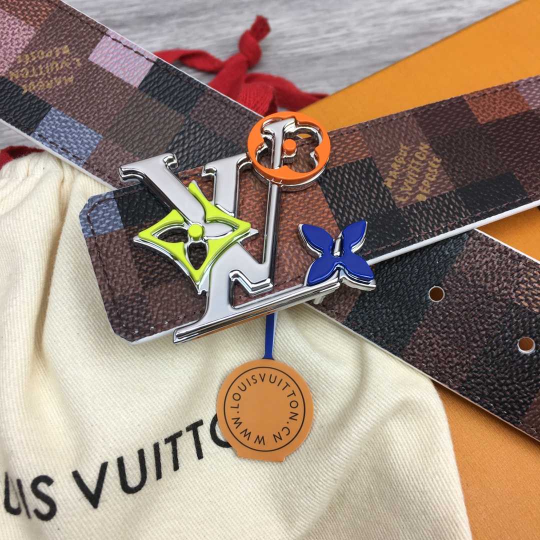 Louis Vuitton LV Initiales 40mm Reversible Belt - FashionPlug