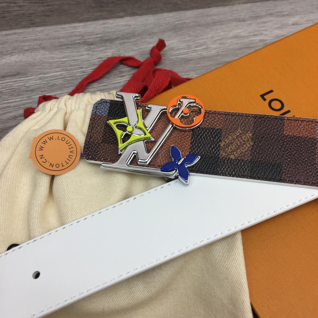 Louis Vuitton LV Initiales 40mm Reversible Belt - FashionPlug
