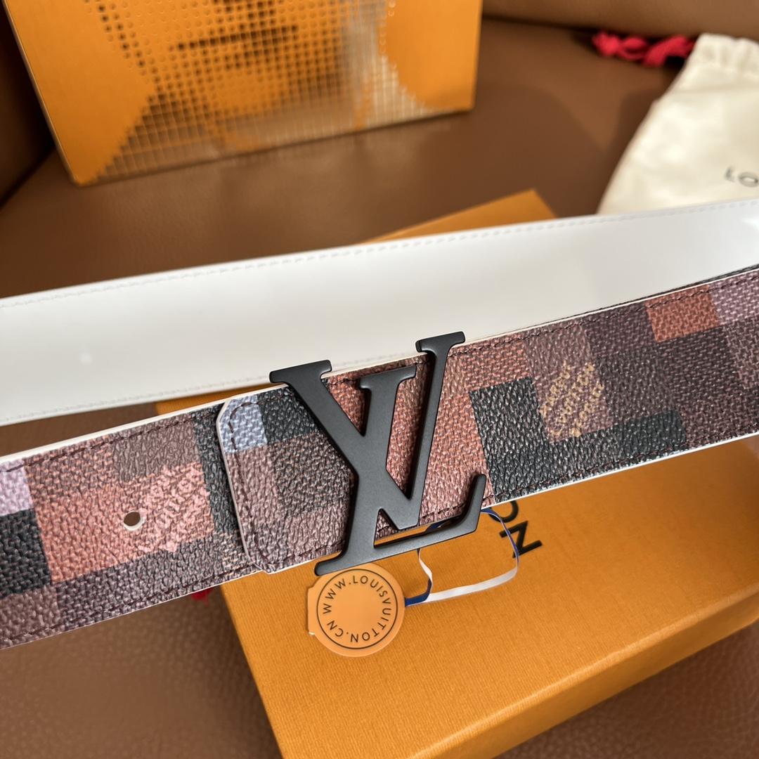 Louis Vuitton LV Initiales 40mm Reversible Belt - FashionPlug