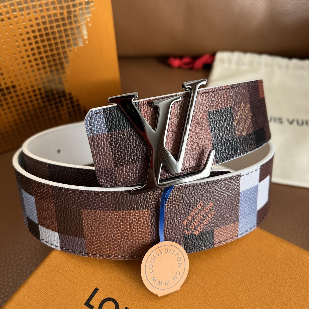 Louis Vuitton LV Initiales 40mm Reversible Belt - FashionPlug