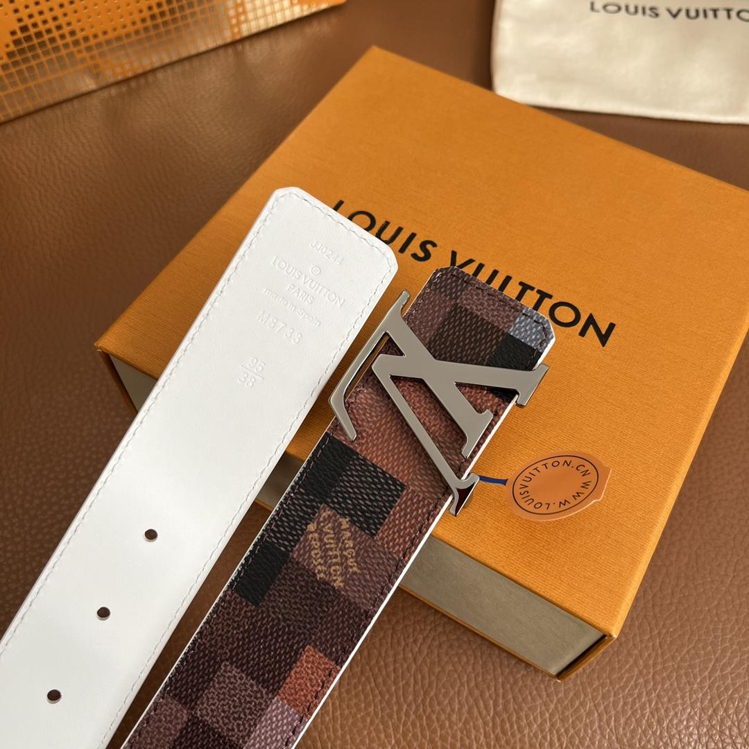 Louis Vuitton LV Initiales 40mm Reversible Belt - FashionPlug