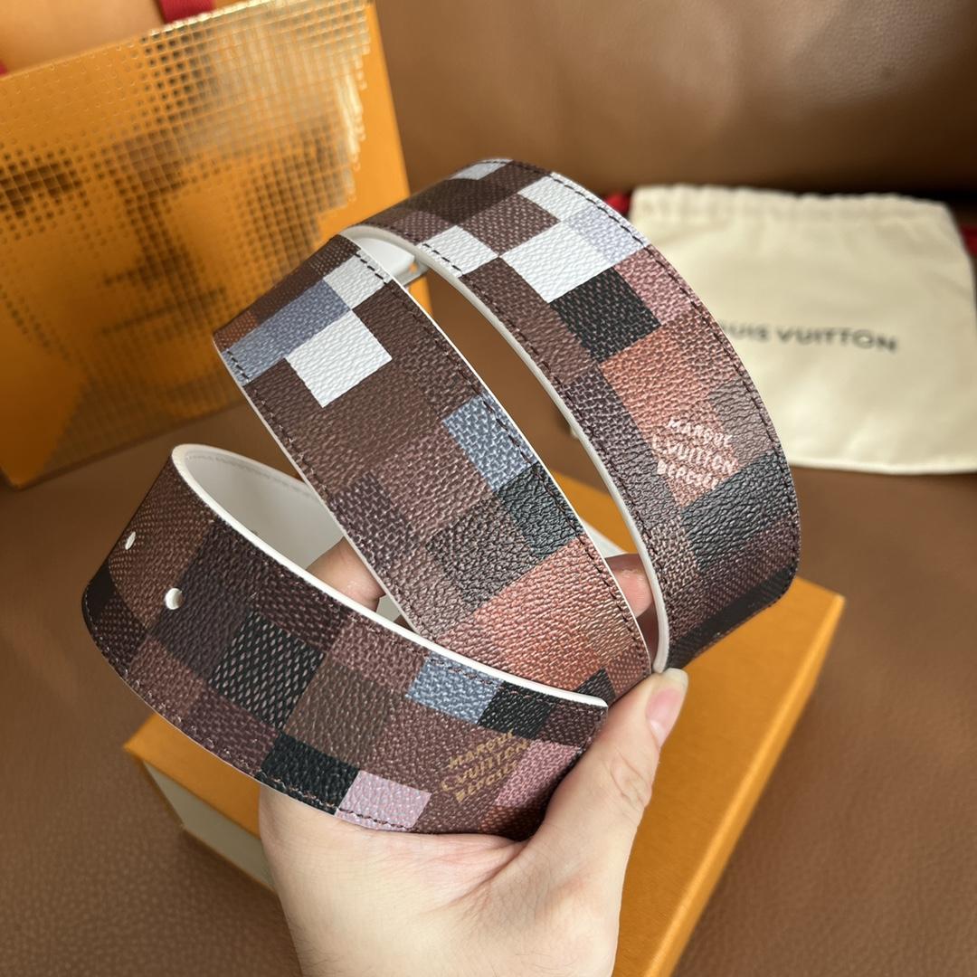 Louis Vuitton LV Initiales 40mm Reversible Belt - FashionPlug