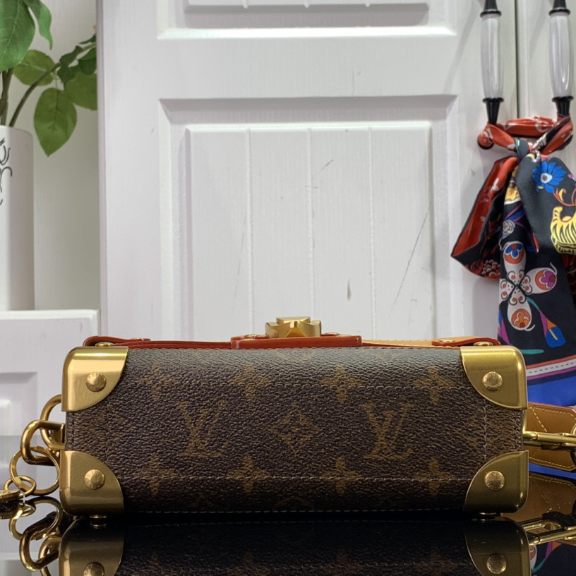 Louis Vuitton Soul Trunk   M11535 - FashionPlug