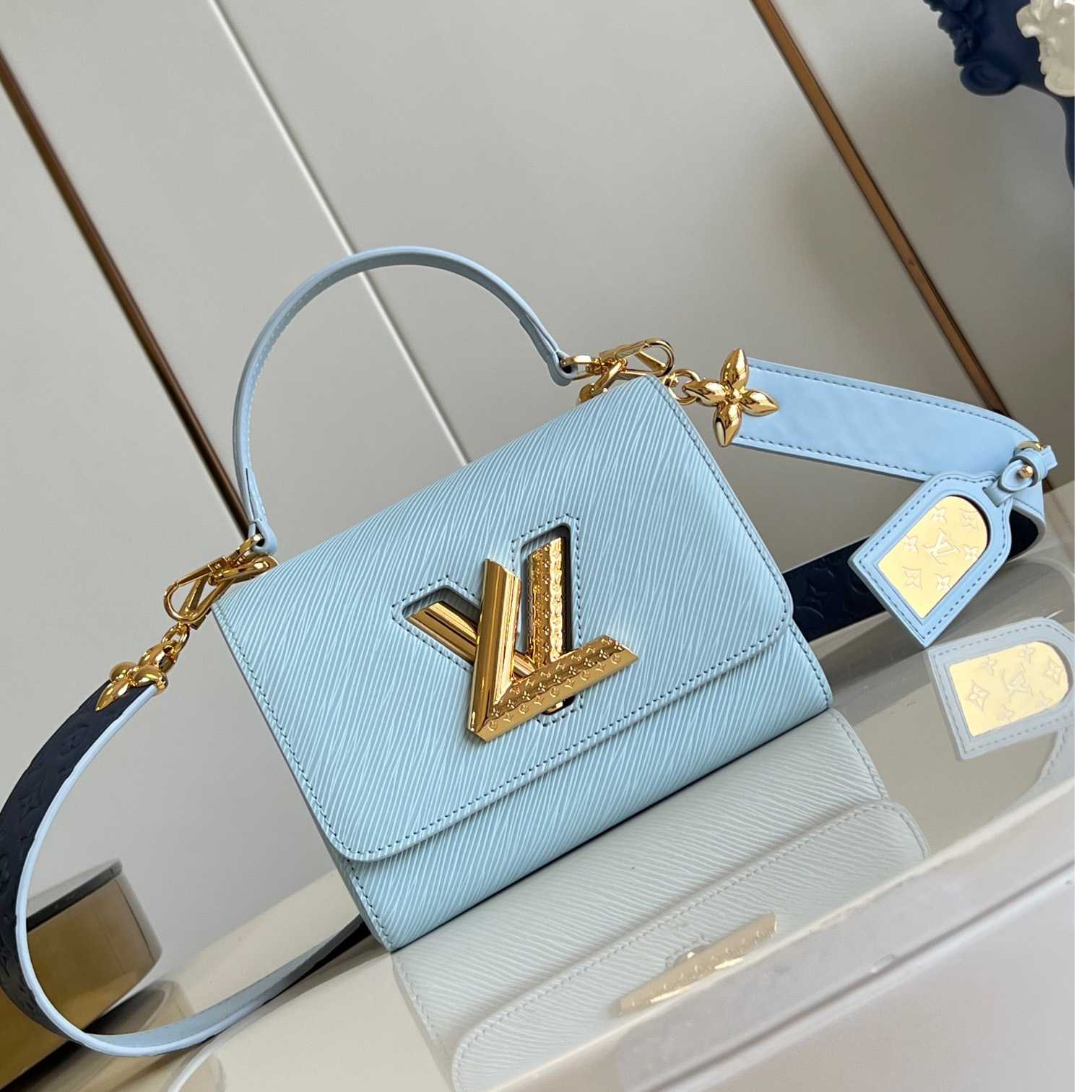 Louis Vuitton Twist PM   M25362 - FashionPlug