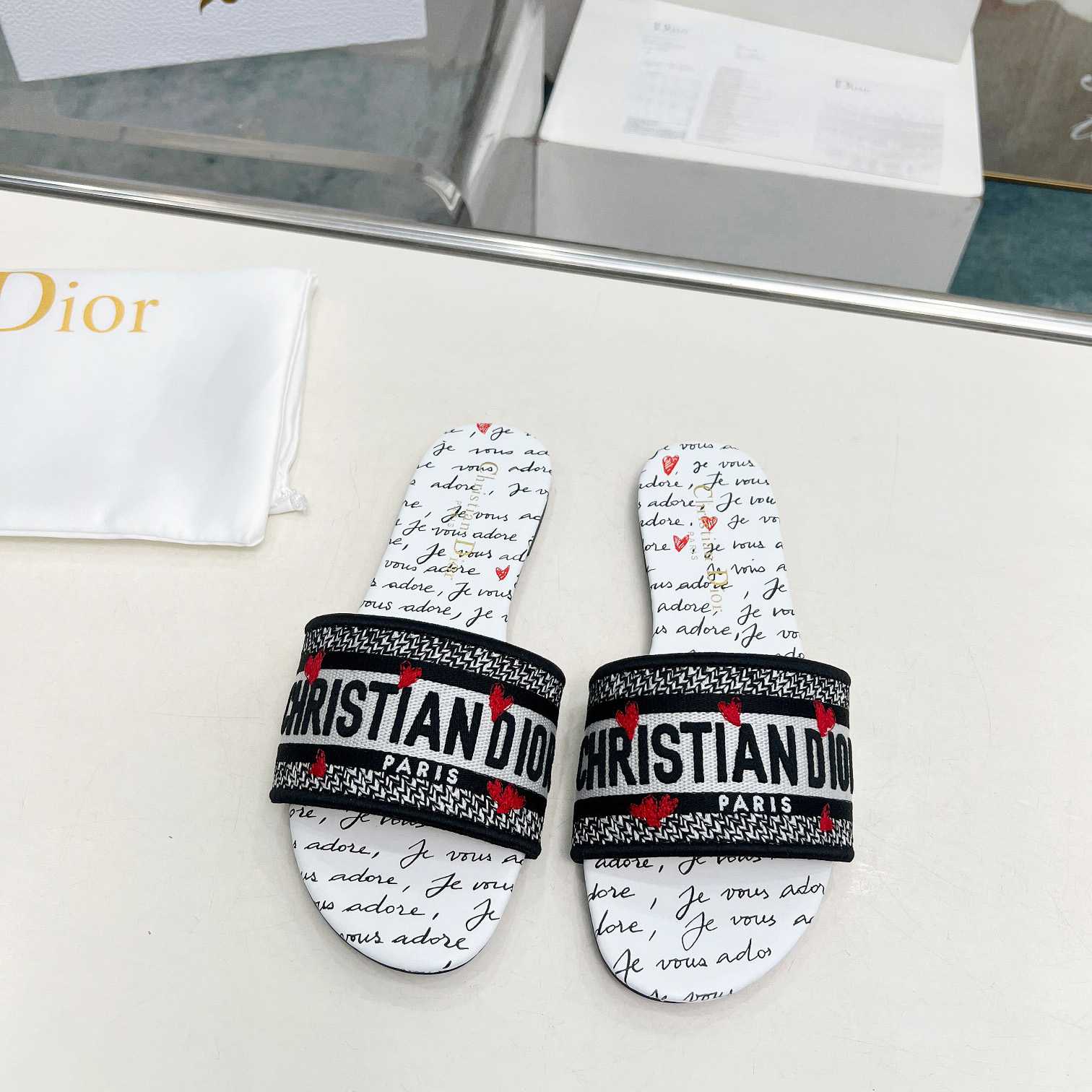 Dior Dway Slide - FashionPlug