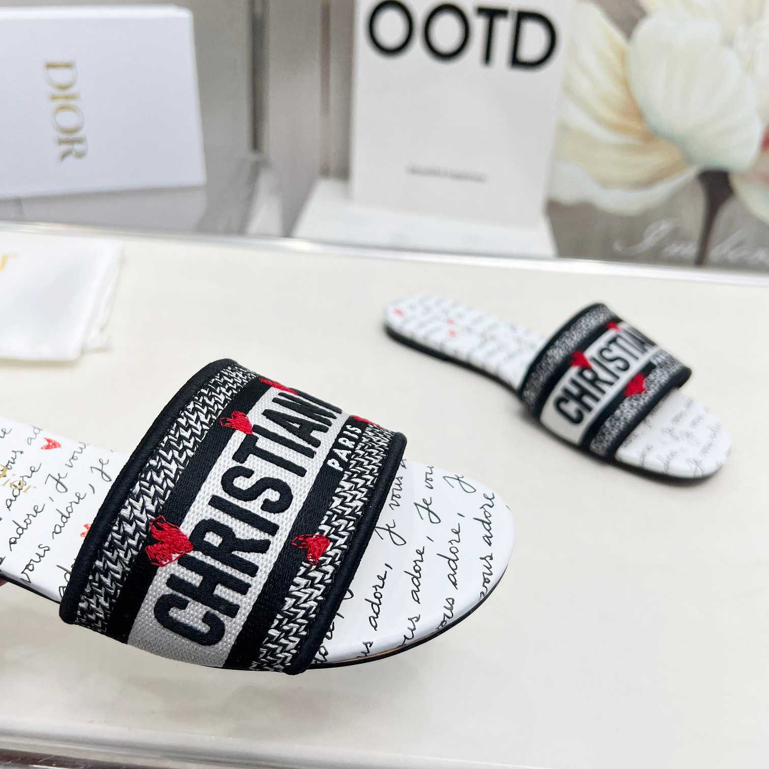 Dior Dway Slide - FashionPlug