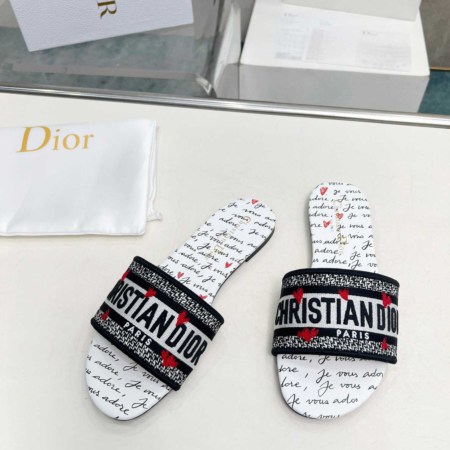 Dior Dway Slide - FashionPlug