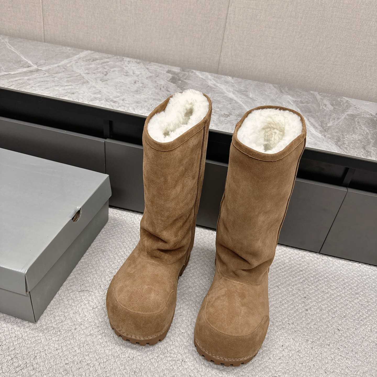 Balenciaga High Boot - FashionPlug