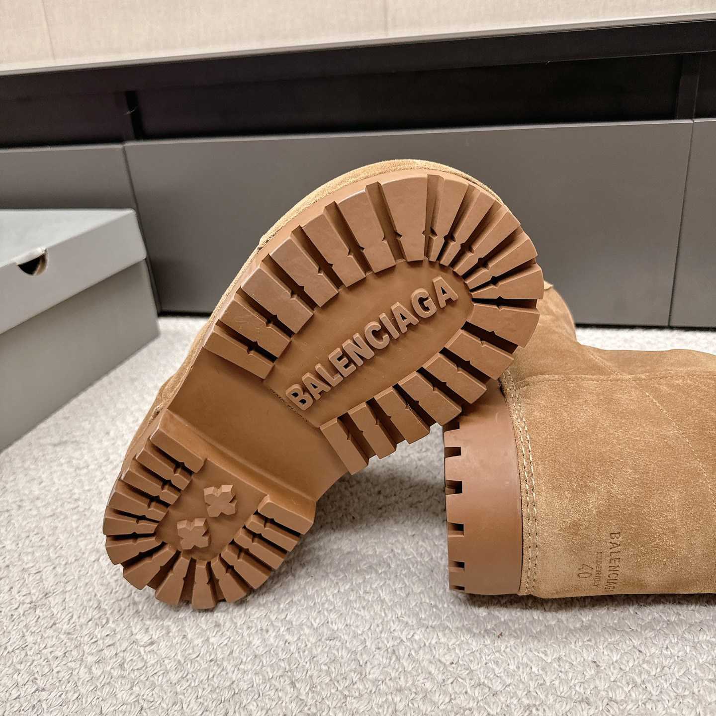 Balenciaga High Boot - FashionPlug