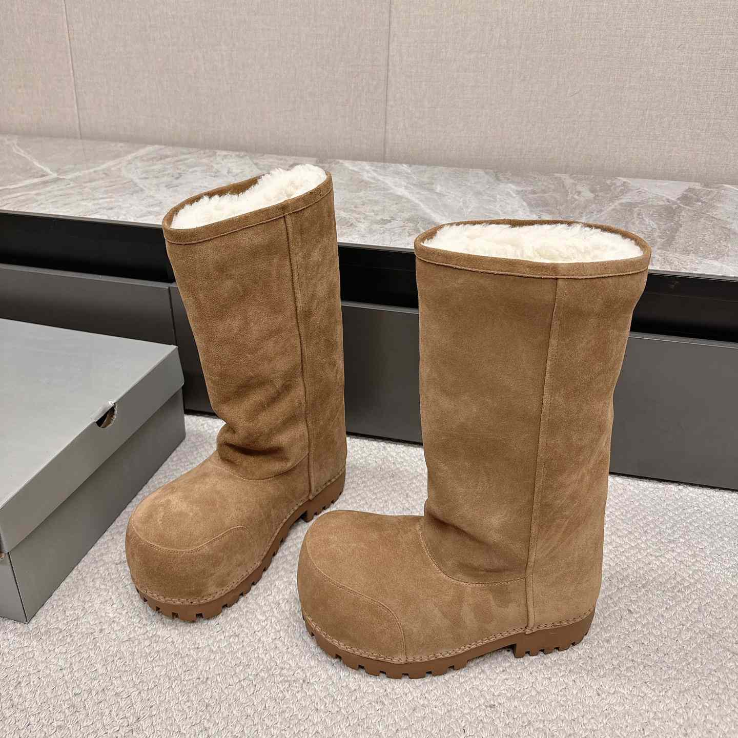 Balenciaga High Boot - FashionPlug