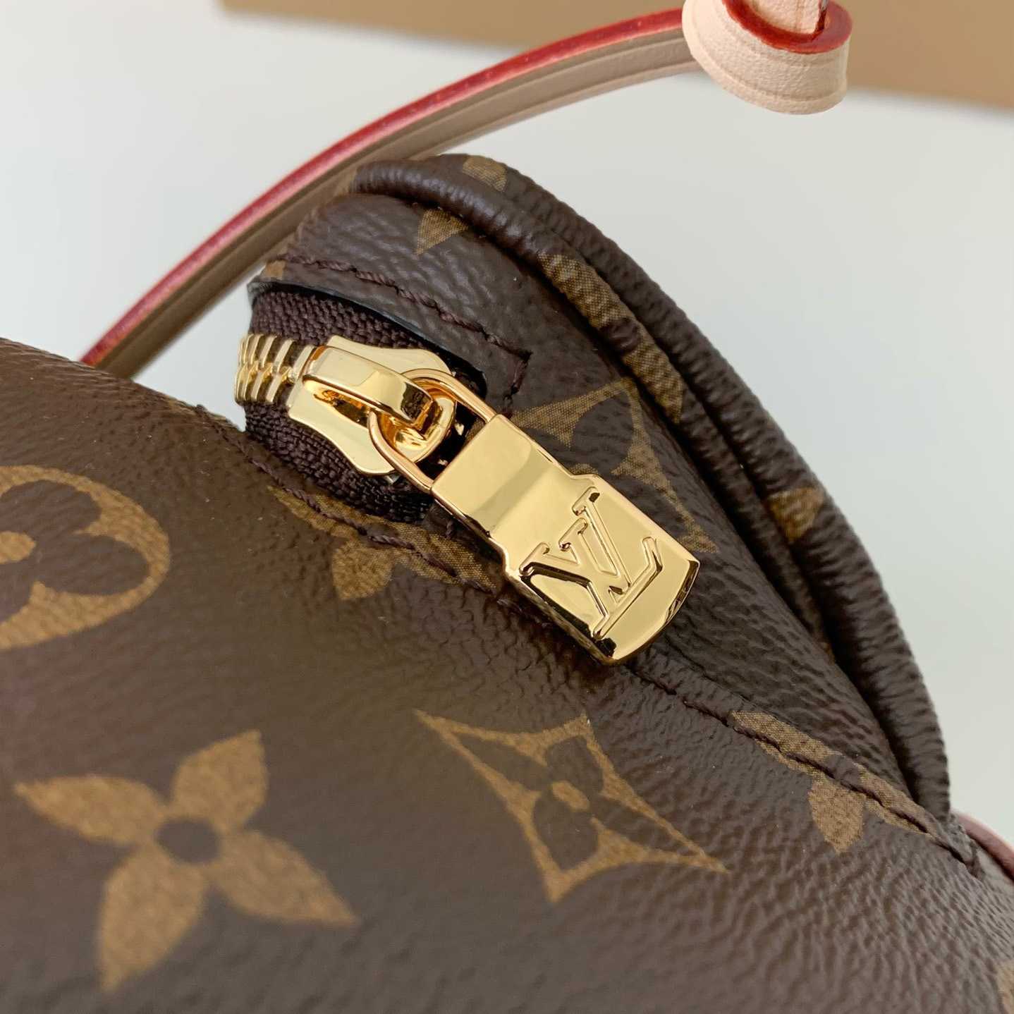 Louis Vuitton Montsouris Mini   M11199 - FashionPlug
