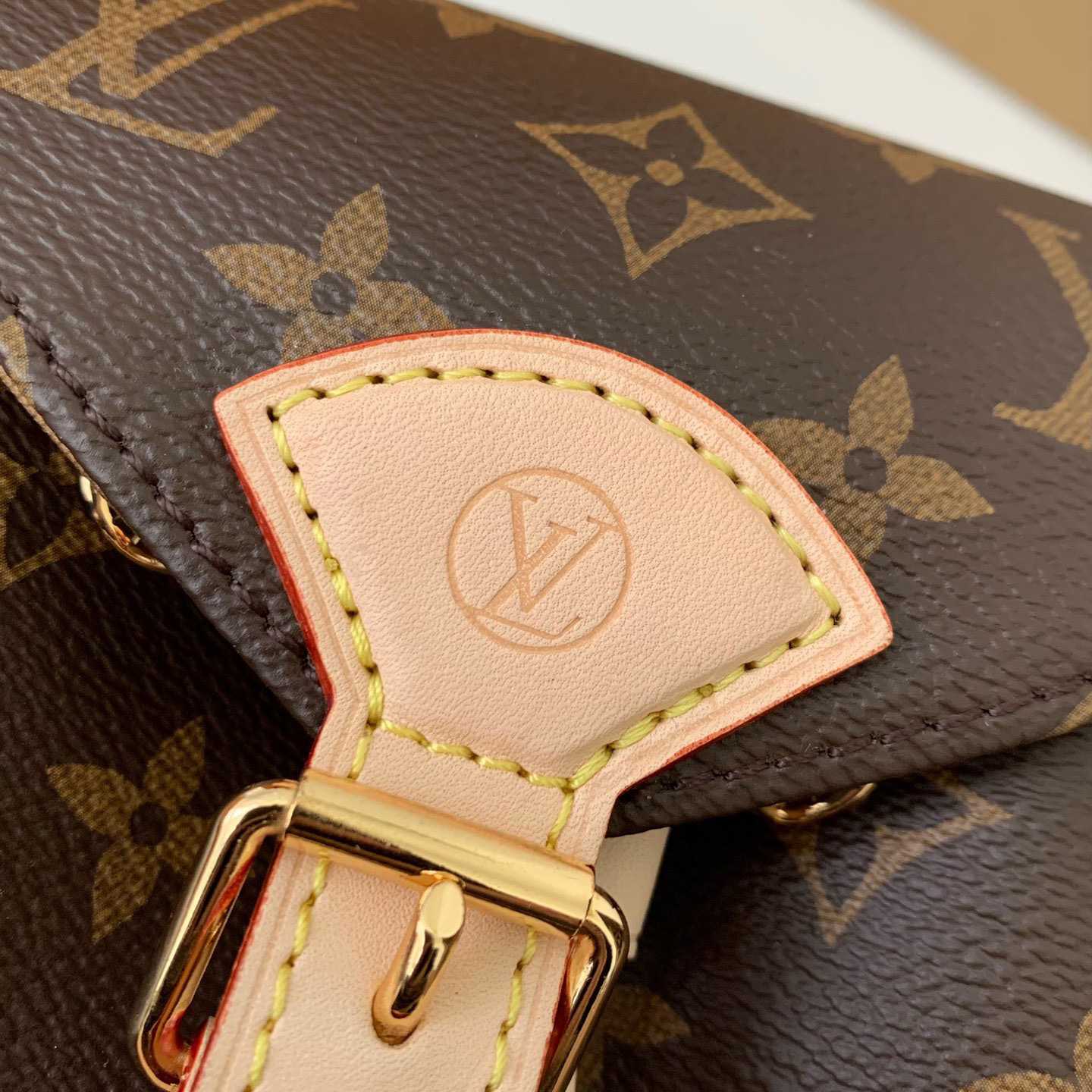 Louis Vuitton Montsouris Mini   M11199 - FashionPlug