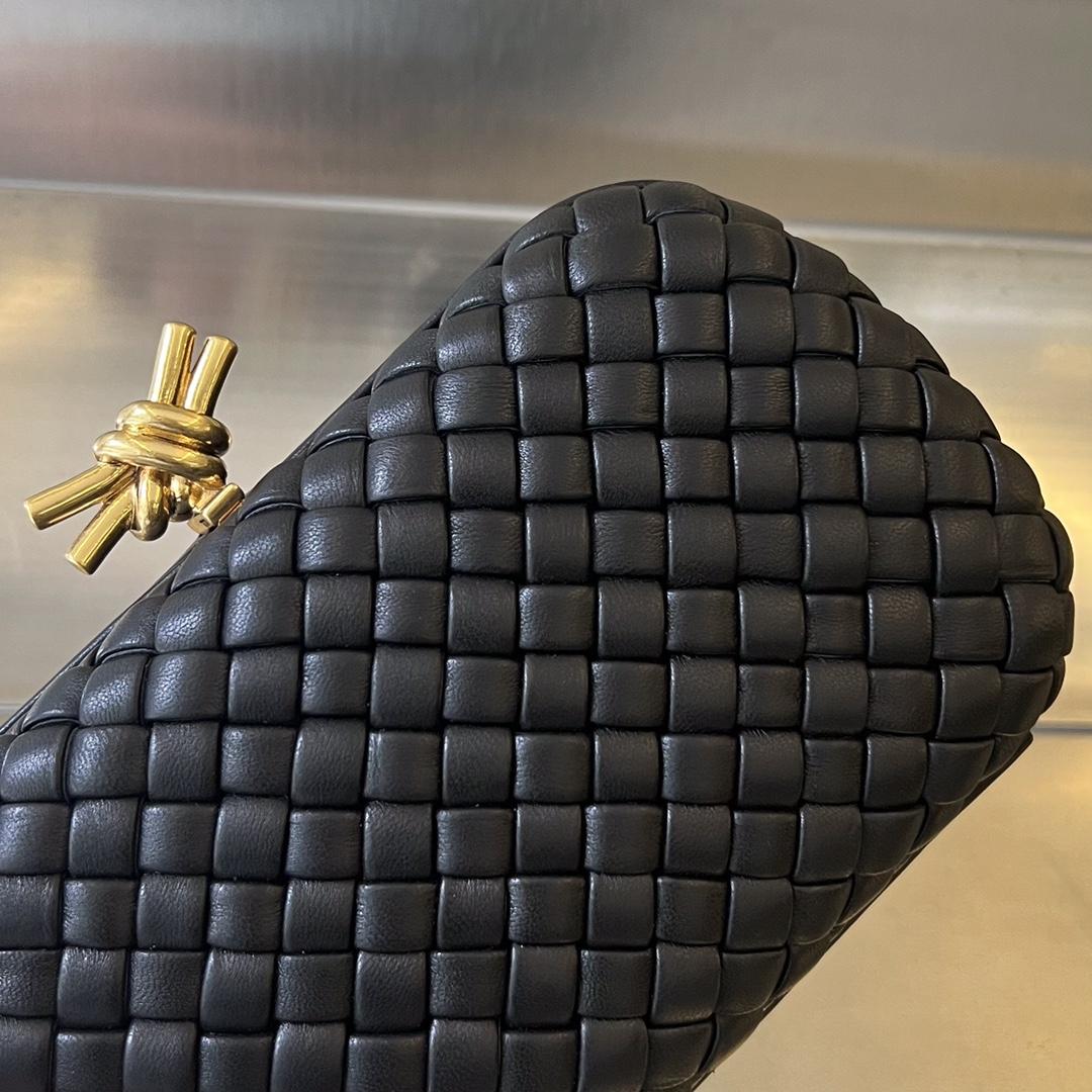 Bottega Veneta Knot - FashionPlug