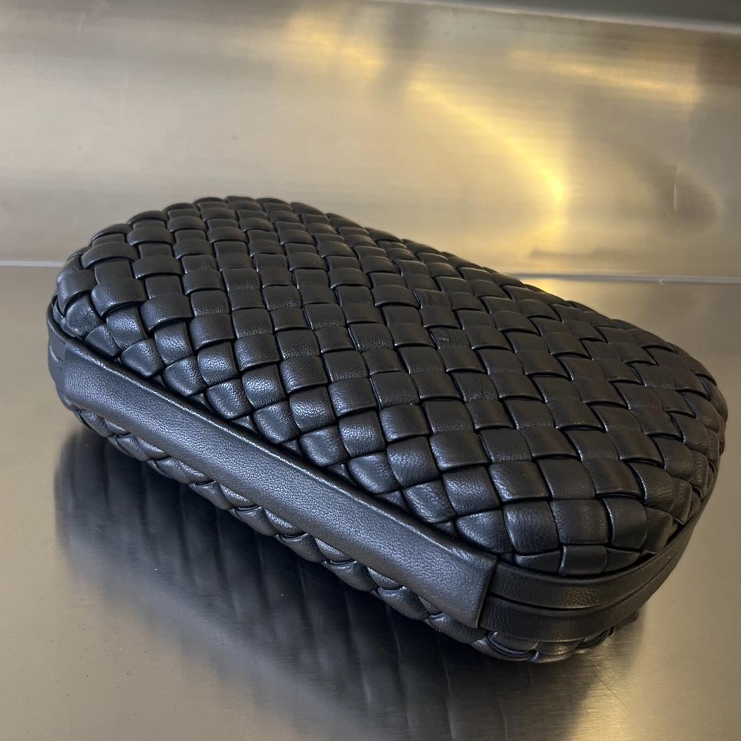 Bottega Veneta Knot - FashionPlug