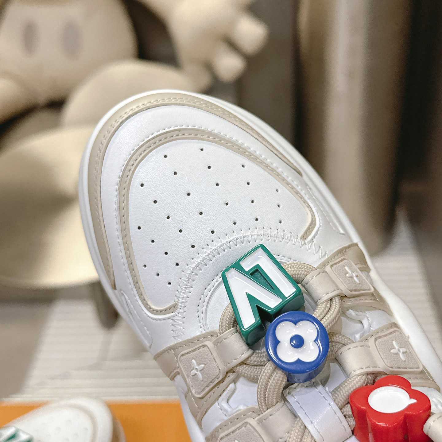 Louis Vuitton LV Archlight Sneaker   1AD2GJ - FashionPlug