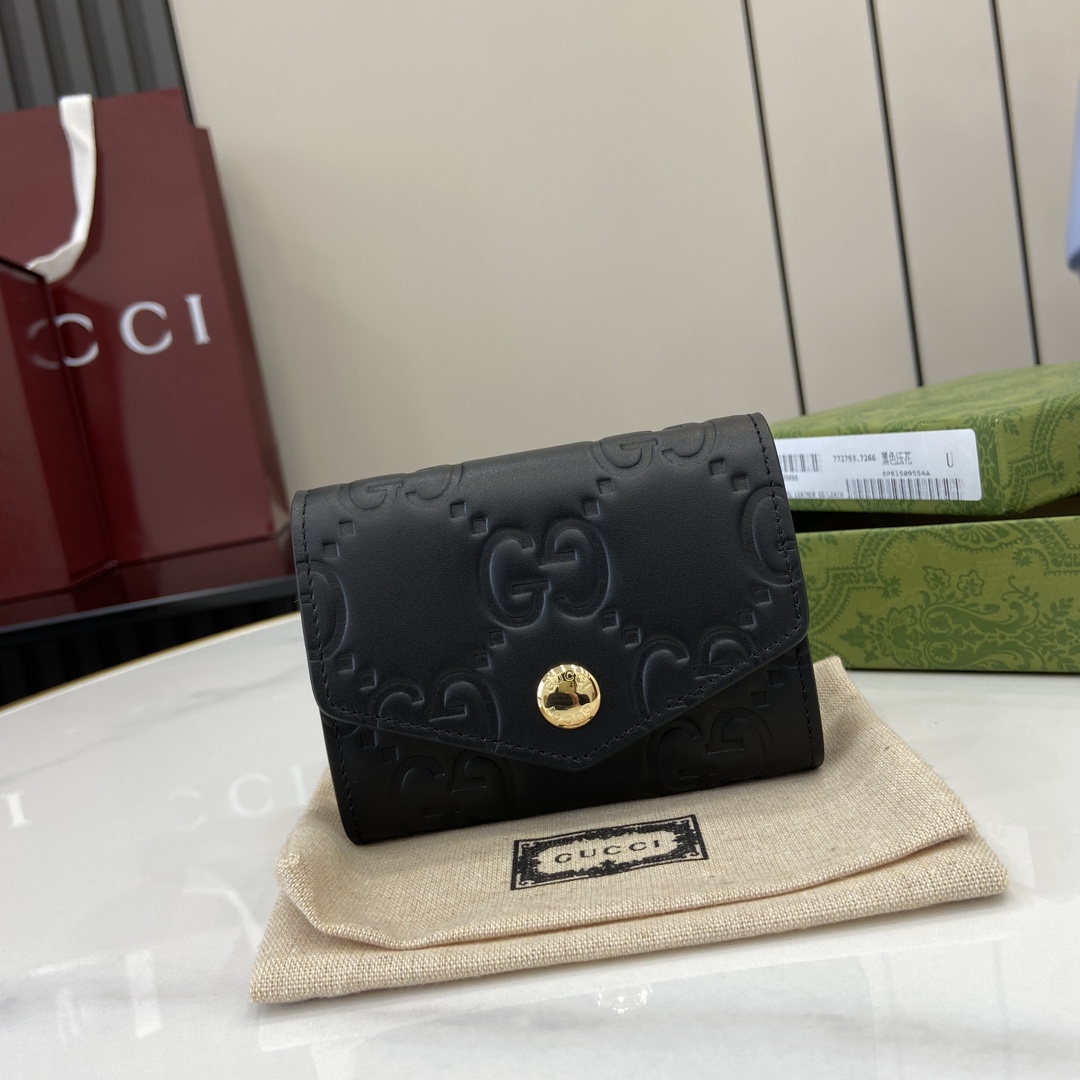 Gucci GG Card Case  - FashionPlug