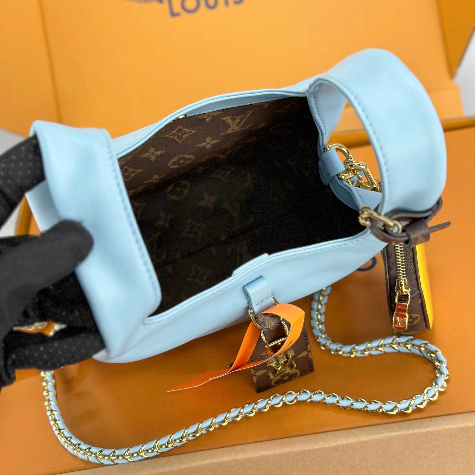 Louis Vuitton Atlantis BB  M11387 - FashionPlug