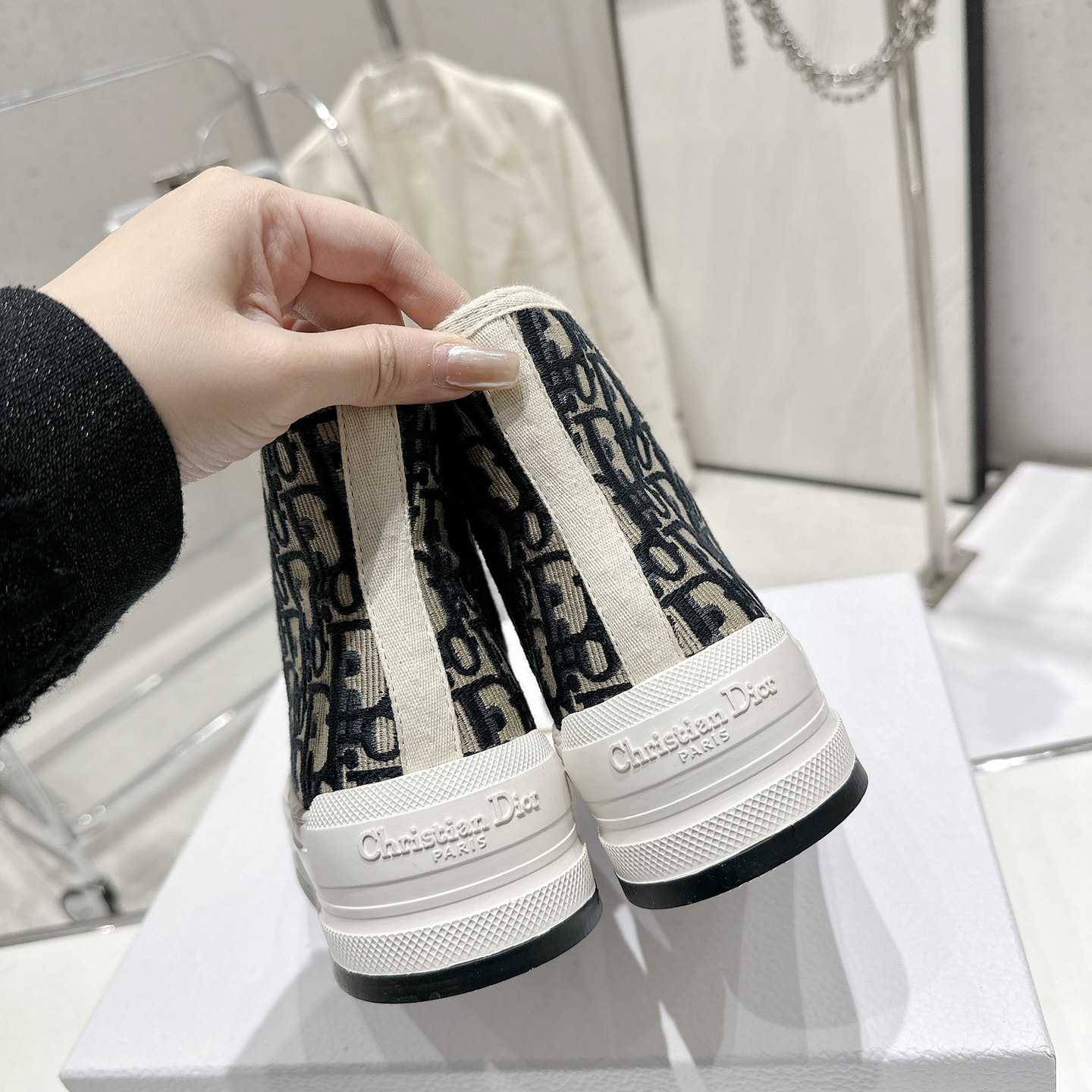 Dior Walk'n'Dior Platform Sneaker - FashionPlug