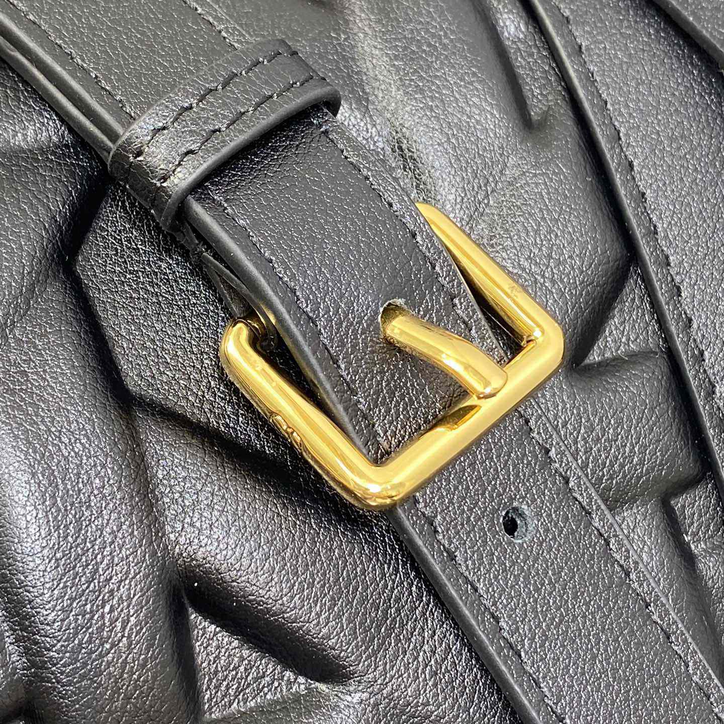 Dior Groove 25 Bag - FashionPlug