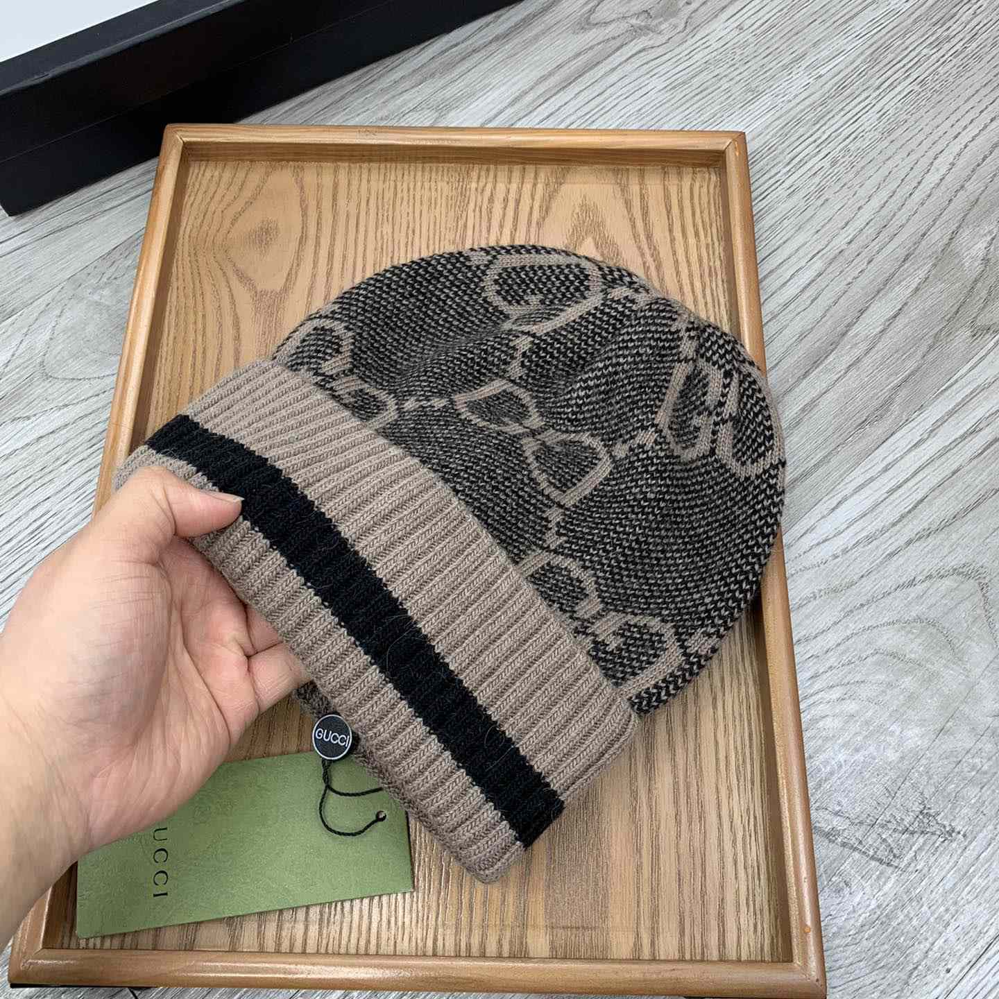 Gucci Beanie  - FashionPlug