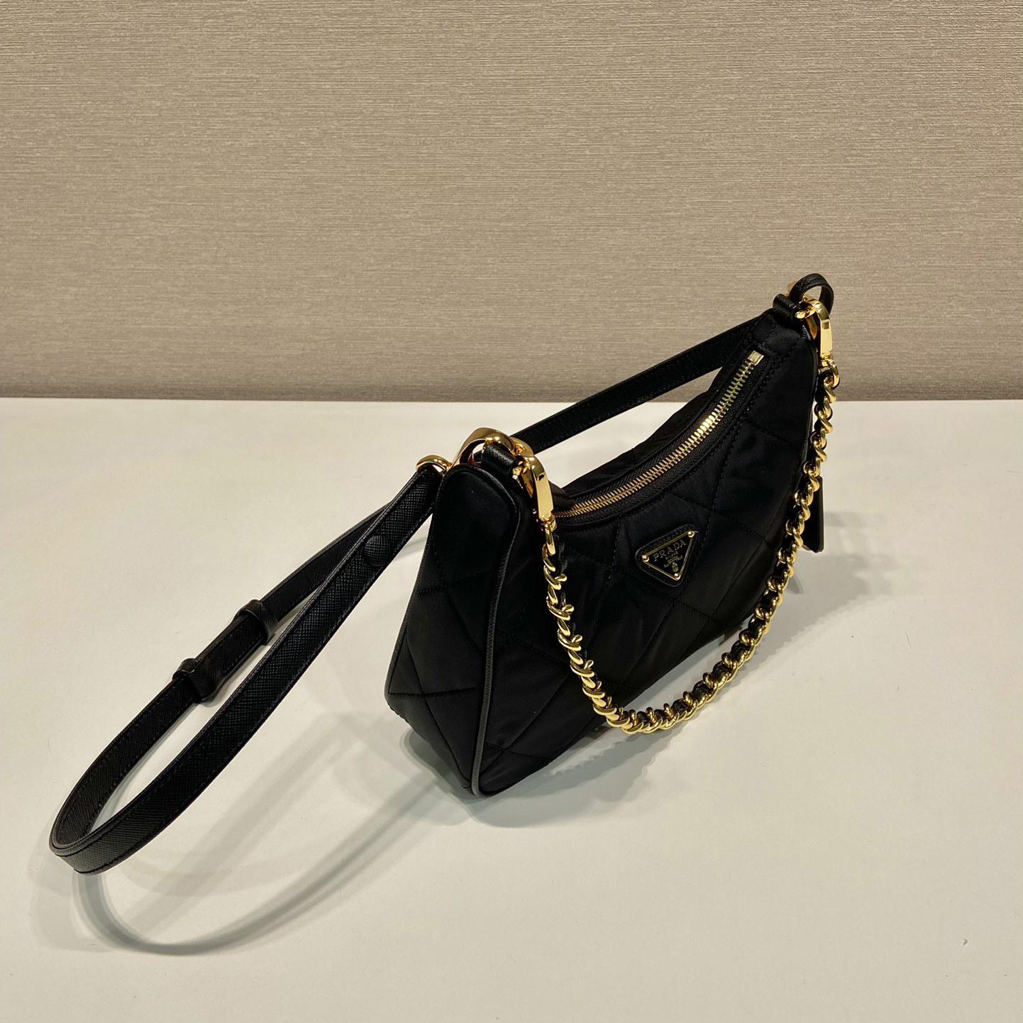 Prada Re-Edition 1995 Chaîne Re-Nylon Mini-bag - FashionPlug