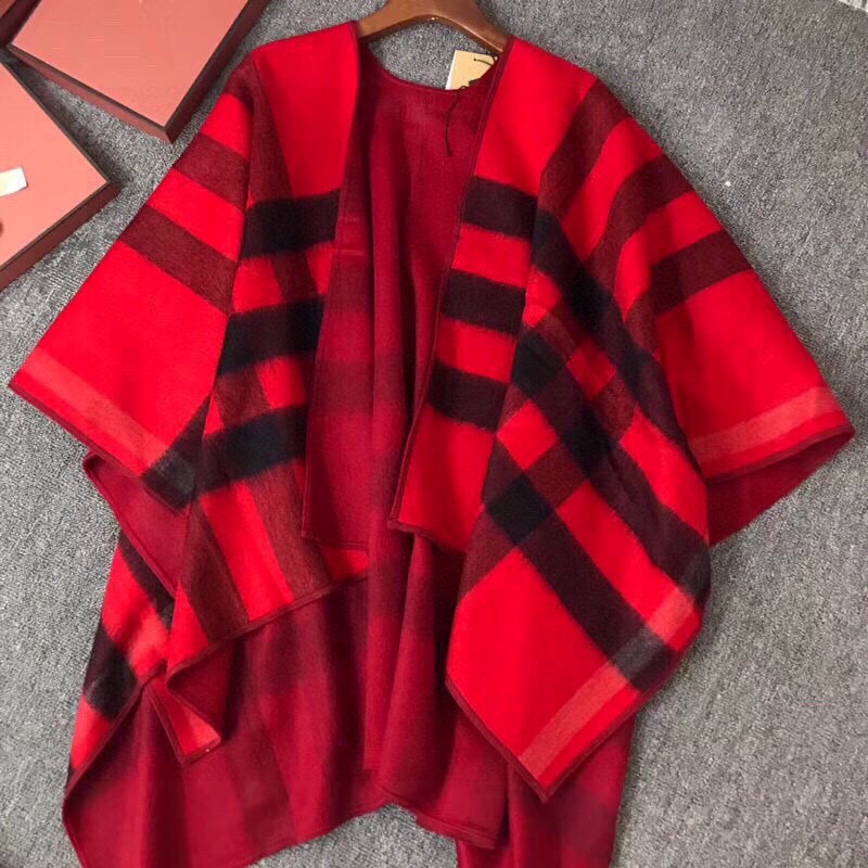 Burberry Charlotte Reversible Wool Felt Cape    140*140cm - FashionPlug