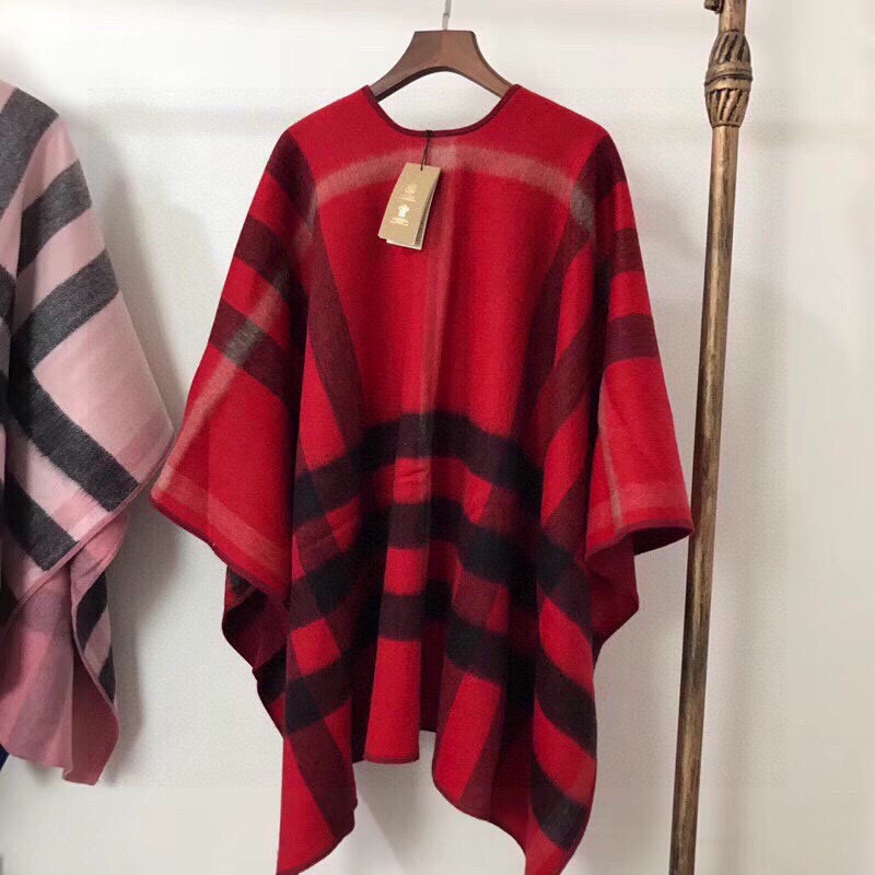 Burberry Charlotte Reversible Wool Felt Cape    140*140cm - FashionPlug