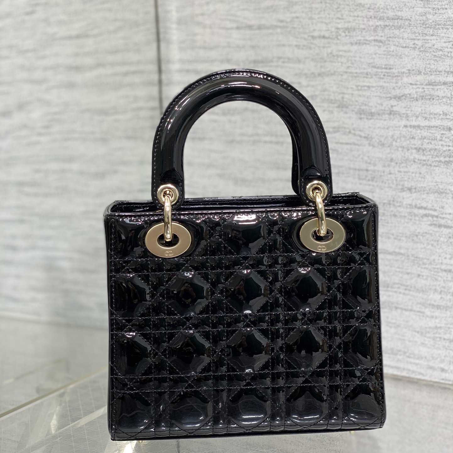 Dior  Lady Dior Bag  20m - FashionPlug