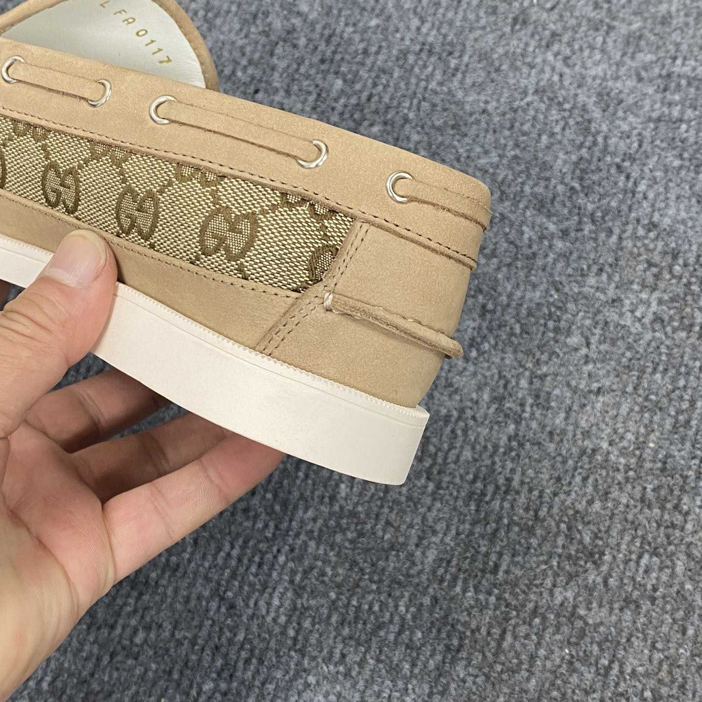 Gucci Men's Original GG Loafer - FashionPlug