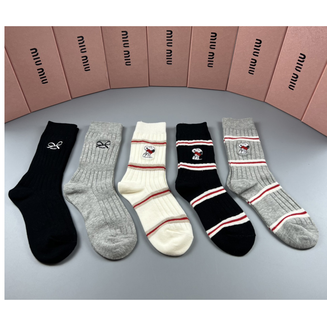 Miu Miu Socks /Box - FashionPlug