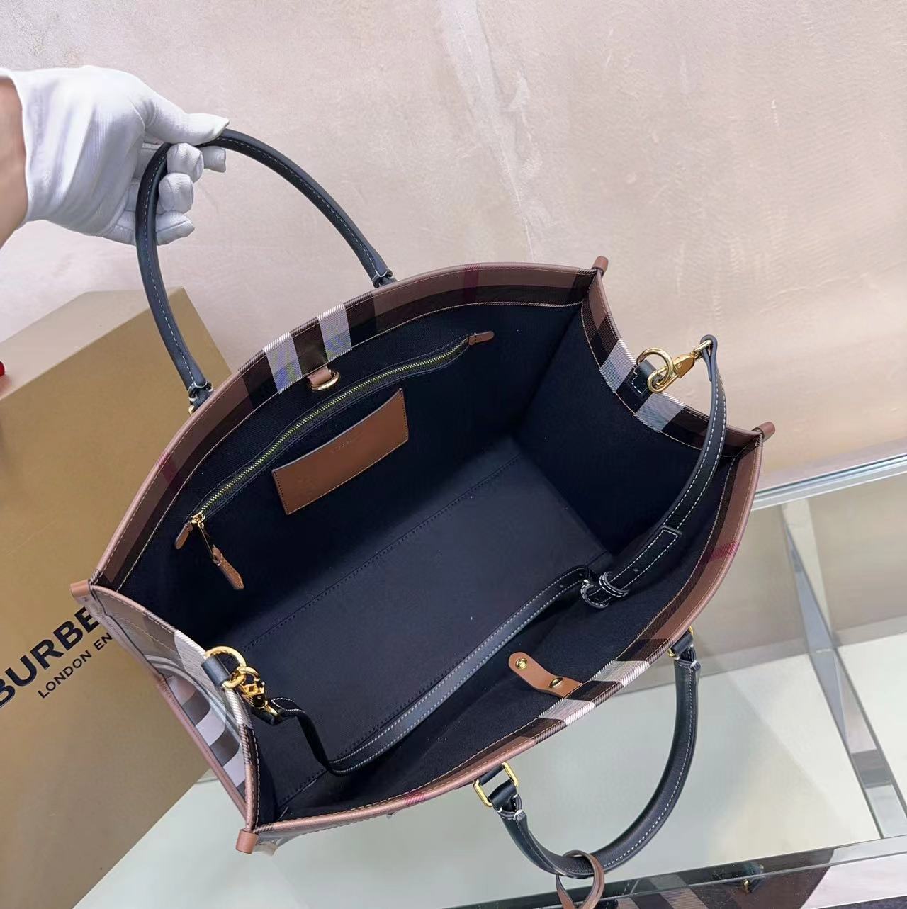 Burberry Medium Freya Tote  - FashionPlug