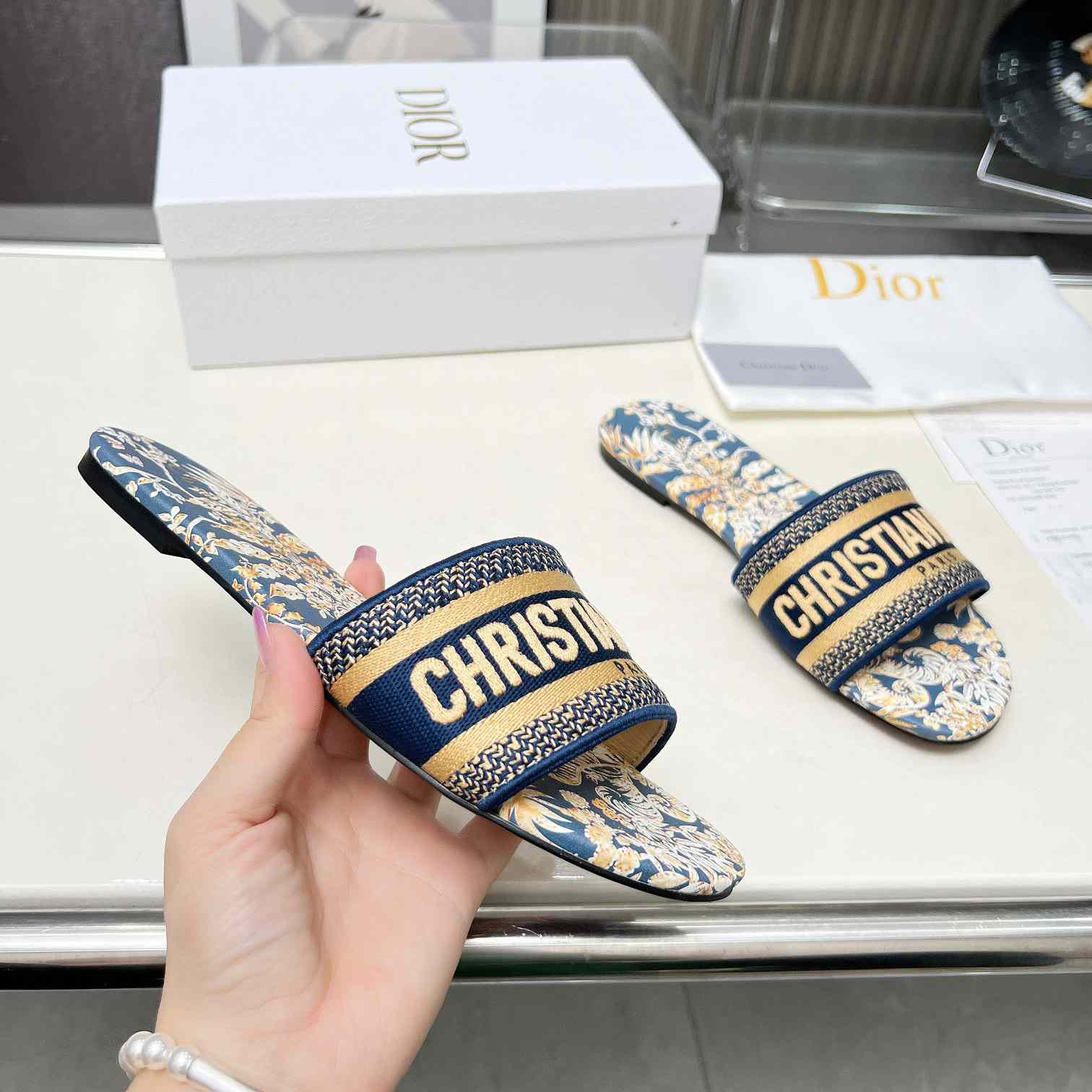Dior Dway Slide - FashionPlug