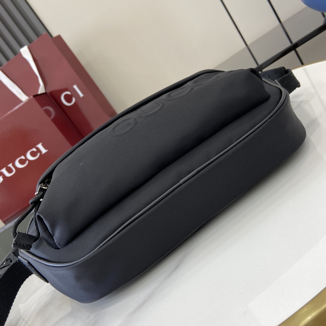 Gucci Small Crossbody Bag With Gucci Logo - FashionPlug