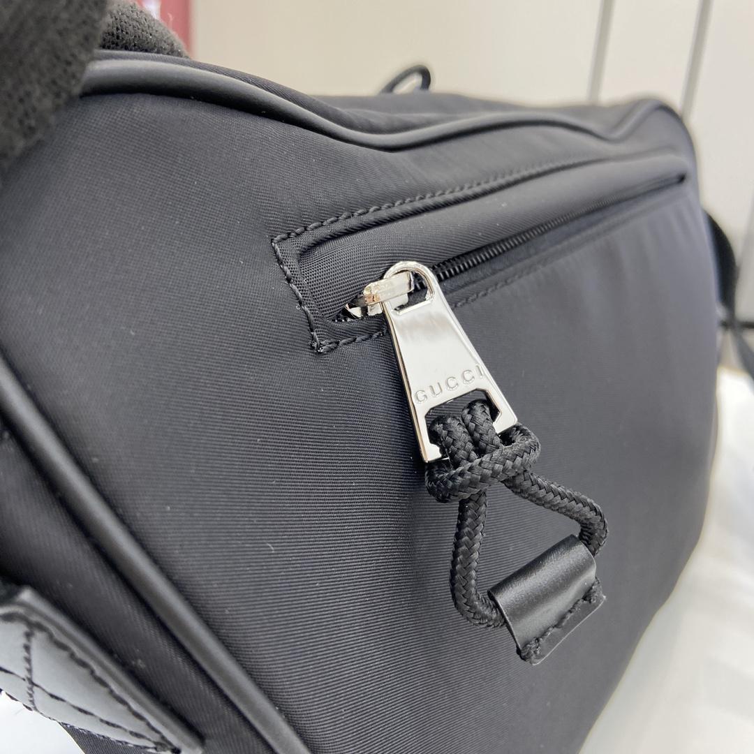 Gucci Small Crossbody Bag With Gucci Logo - FashionPlug